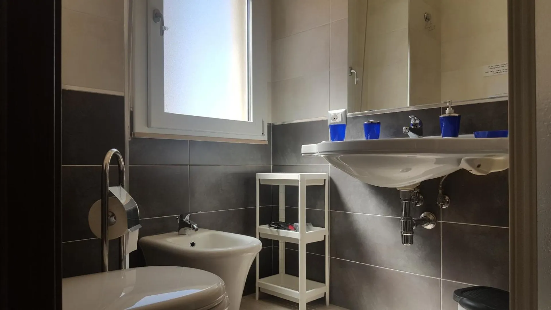 Guest House Web Room Pisa Italia