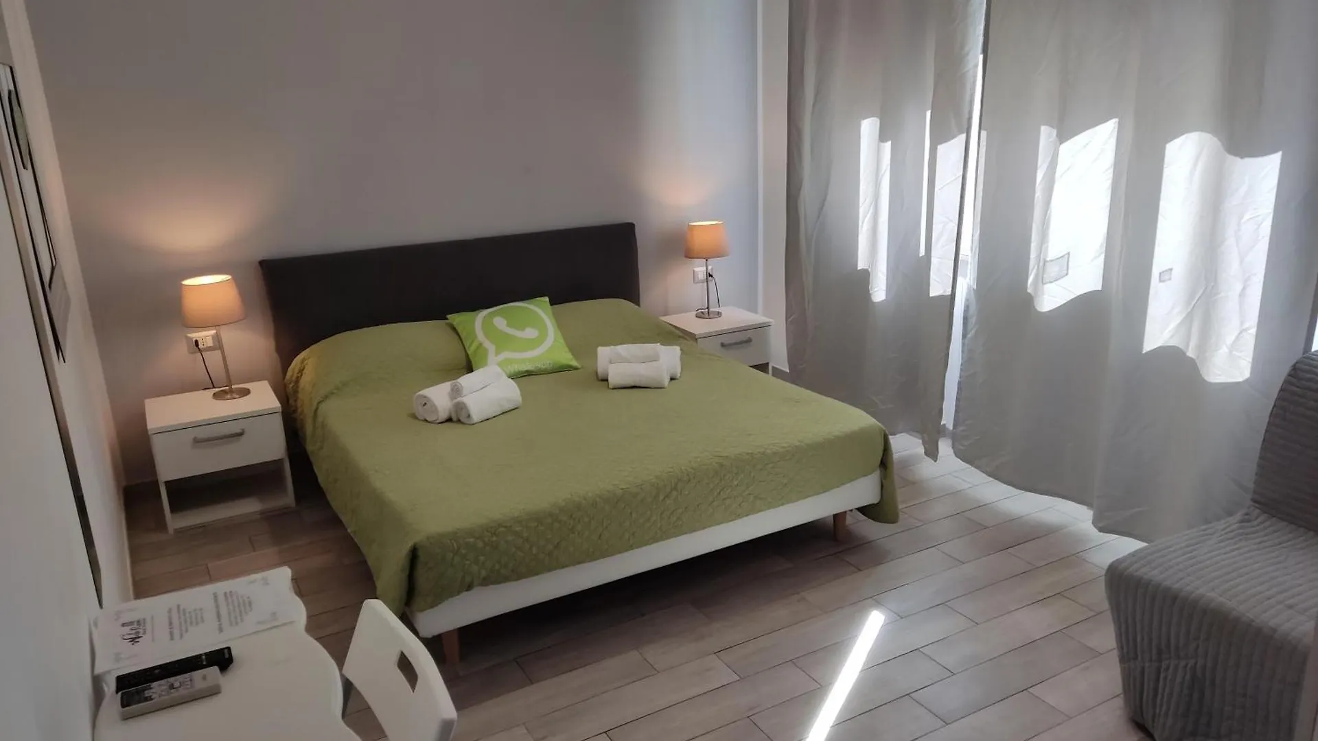 Guest House Web Room Pisa 0*,  Italia