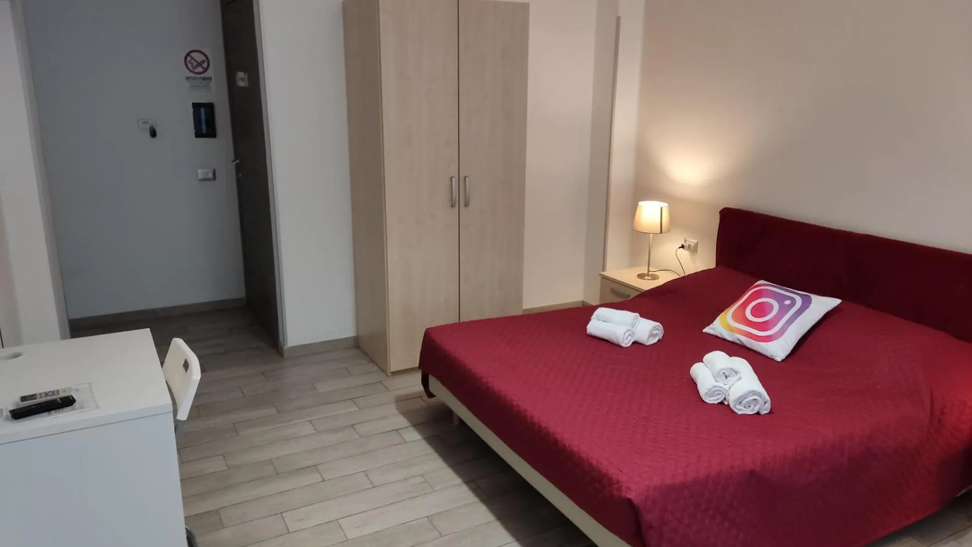 Guest House Web Room Pisa